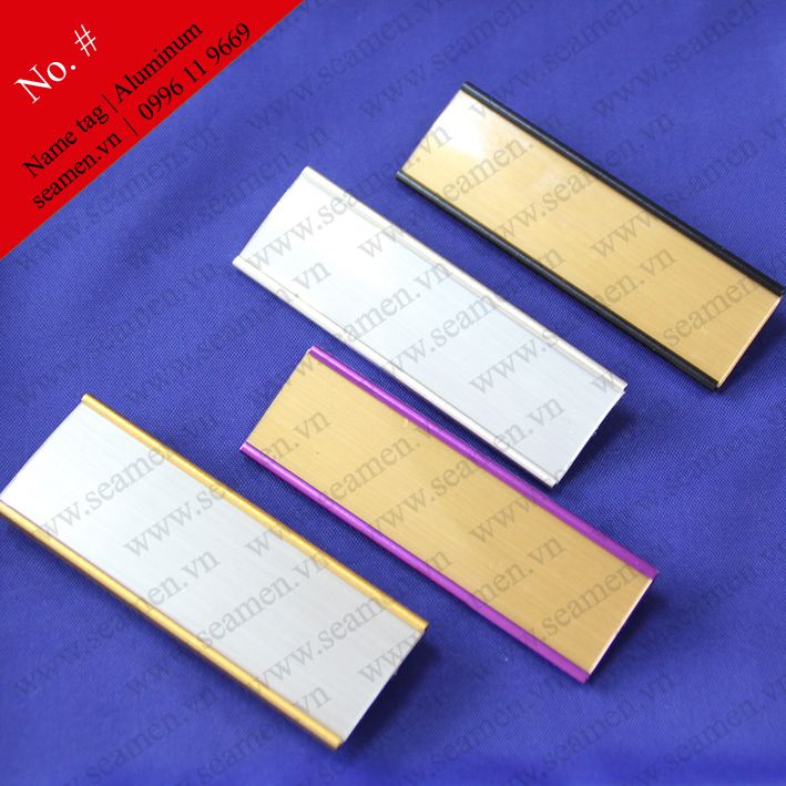 Thẻ tên nhân viên